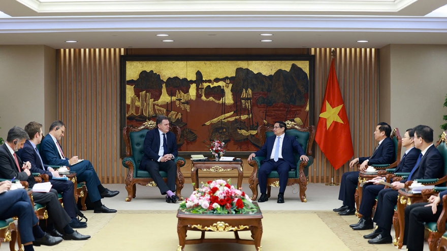 France pledges assistance to Vietnam’s strategic transport projects